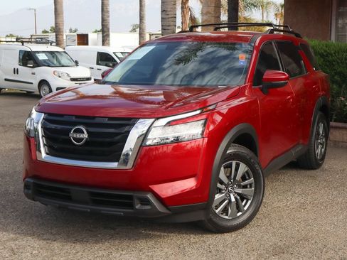 Used 2022 Nissan Pathfinder SV FWD image 4