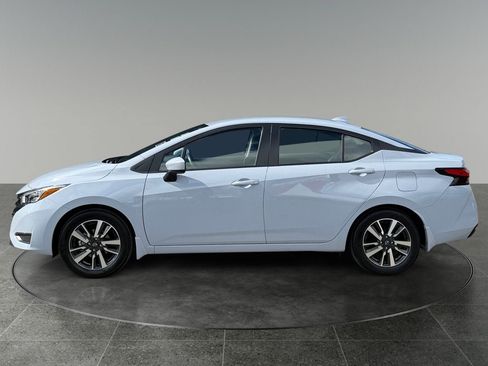 Used 2025 Nissan Versa SV w/ Trunk Package FWD image 5
