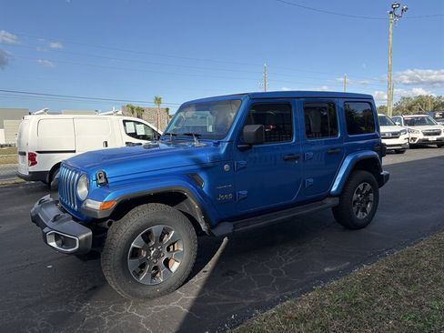 Used 2021 Jeep Wrangler Unlimited Sahara image 2