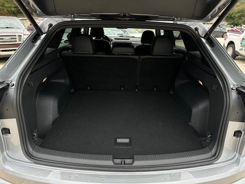 Used 2023 Volkswagen Atlas Cross Sport SE image 22