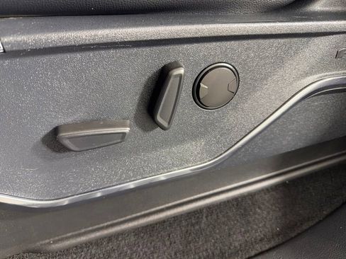 Used 2022 Ford F150 Lariat AWD/4WD image 23
