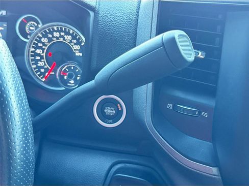 Used 2024 RAM 2500 Tradesman w/ Chrome Appearance Group image 16