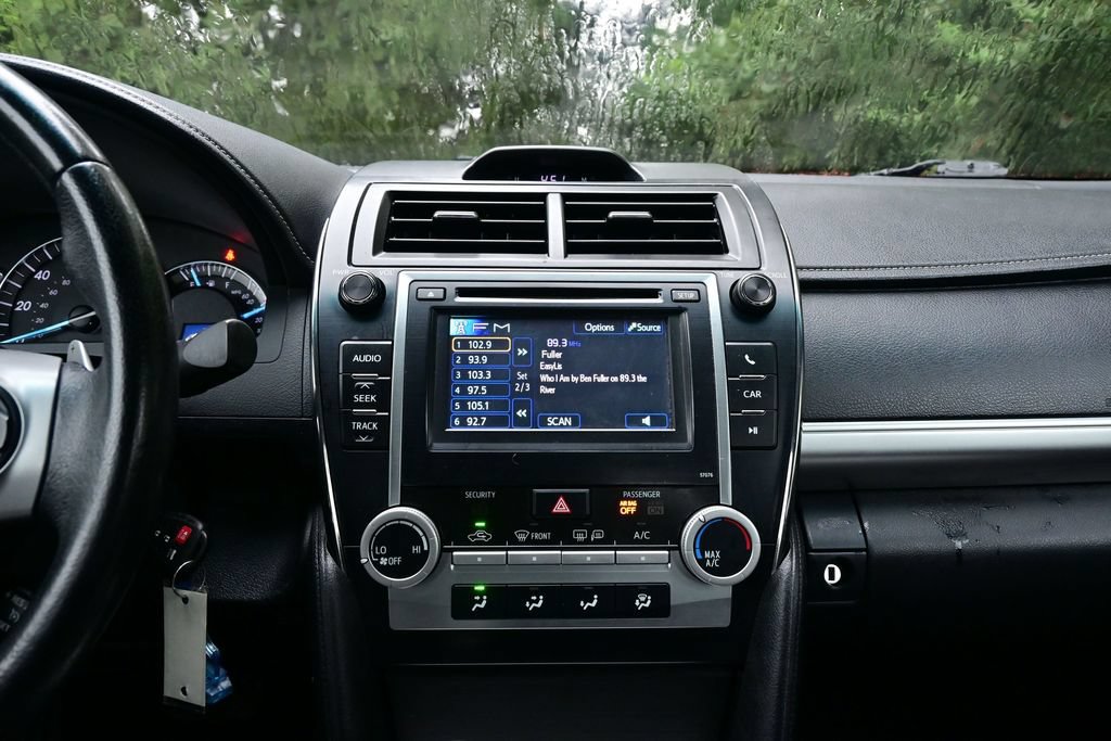 Used 2013 Toyota Camry SE FWD image 28