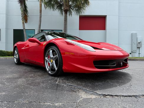 Used 2011 Ferrari 458 Italia Coupe RWD image 6