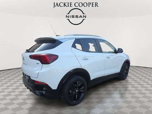 Used 2024 Buick Encore GX Sport Touring AWD/4WD image 5