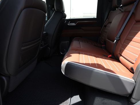 New 2026 GMC Sierra 2500 Denali Ultimate AWD/4WD image 18