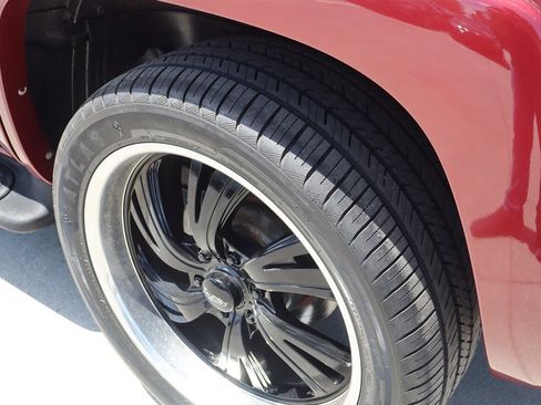 Used 2002 Chevrolet Tahoe LS w/ Traction Pkg RWD image 13