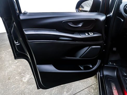 Used 2023 Mercedes-Benz Metris Passenger image 21