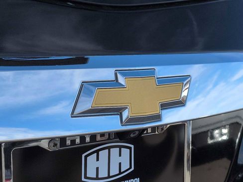 Used 2017 Chevrolet Traverse Premier image 12