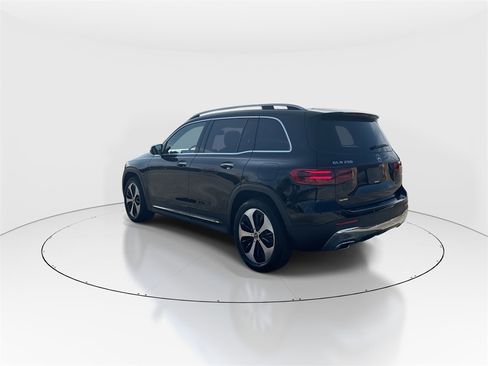 Used 2024 Mercedes-Benz GLB 250 4MATIC image 6