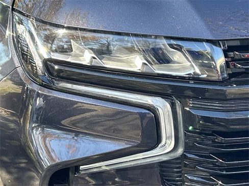 Used 2024 Chevrolet Suburban RST image 9