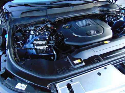 Used 2017 Land Rover Range Rover HSE image 60