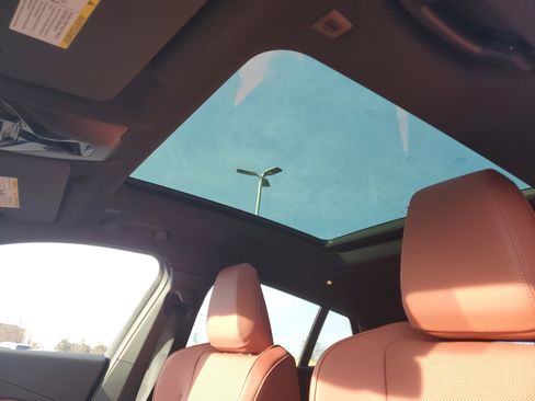 New 2026 BMW X2 xDrive28i w/ Technology Package image 8