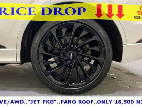 Used 2023 Lincoln Aviator Reserve w/ Equipment Group 201A image 24