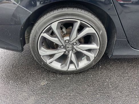 Used 2019 Honda Civic Touring image 18