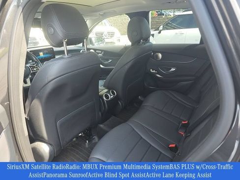 Used 2021 Mercedes-Benz GLC 300 4MATIC image 3
