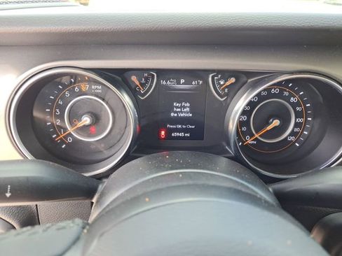 Used 2023 Jeep Gladiator Sport image 7
