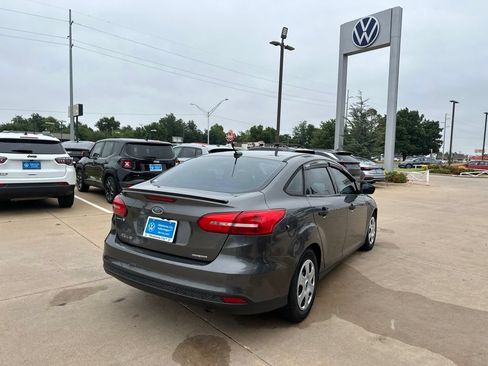 Used 2016 Ford Focus S FWD image 5