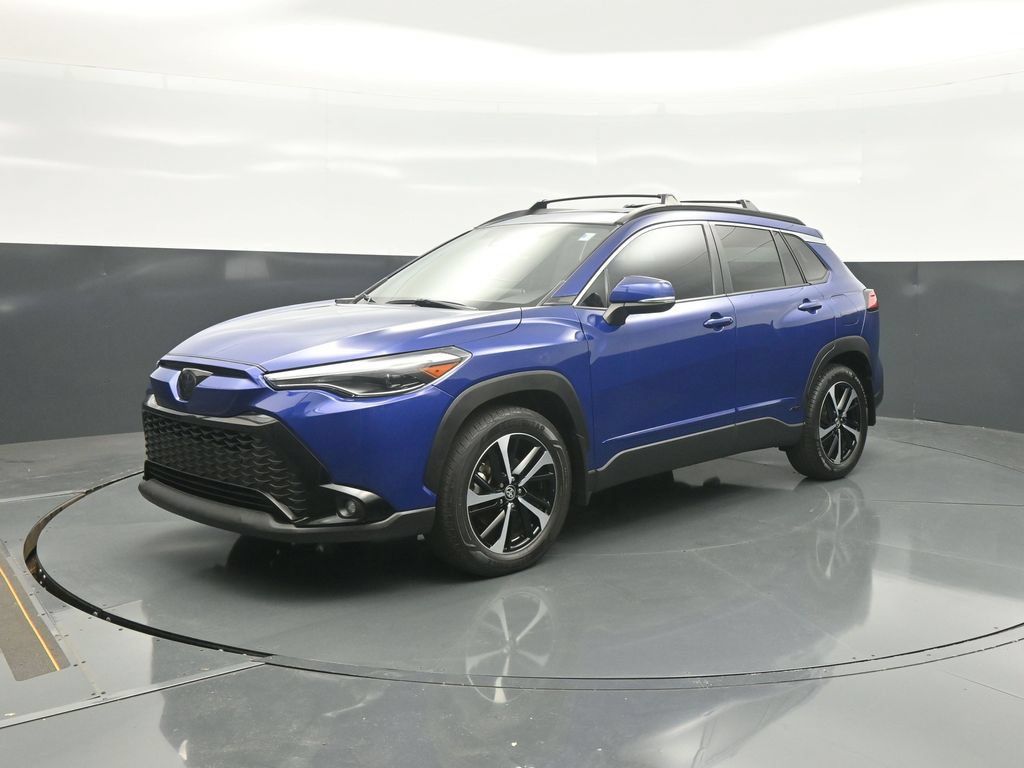Used 2024 Toyota Corolla Cross AWD Hybrid w/ Convenience Package image 3