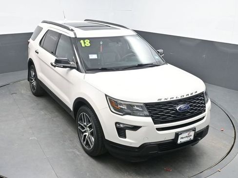 Used 2018 Ford Explorer Sport image 25