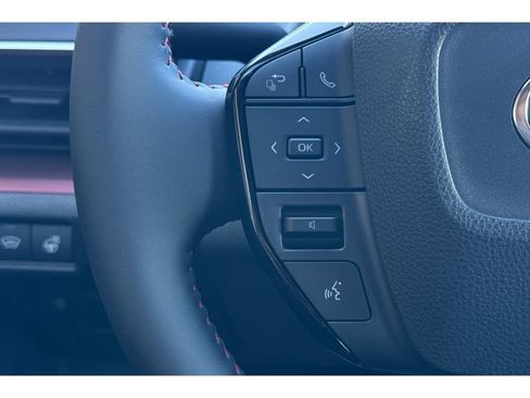 New 2026 Toyota Prius Plug-In Hybrid FWD image 26
