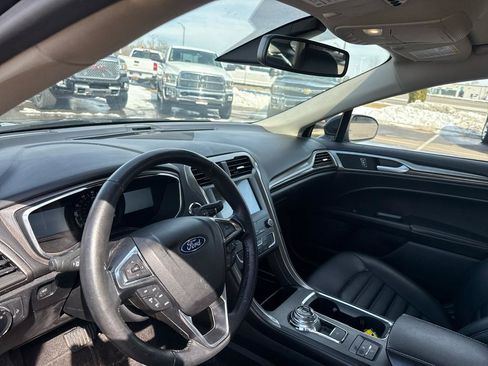 Used 2020 Ford Fusion SEL image 11