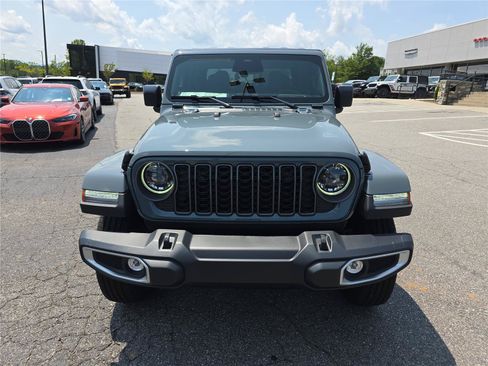 New 2026 Jeep Gladiator Sport AWD/4WD image 8