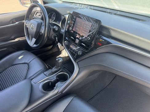 Certified 2021 Toyota Camry SE FWD image 28