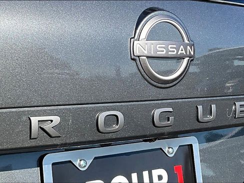 New 2026 Nissan Rogue Platinum image 15