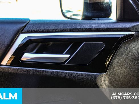 Used 2025 Mitsubishi Outlander SE image 40