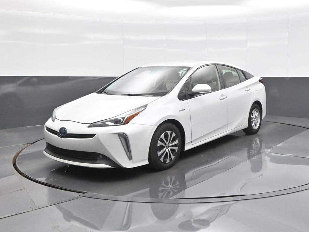 Certified 2022 Toyota Prius XLE w/ Advanced Technology Package AWD/4WD image 3