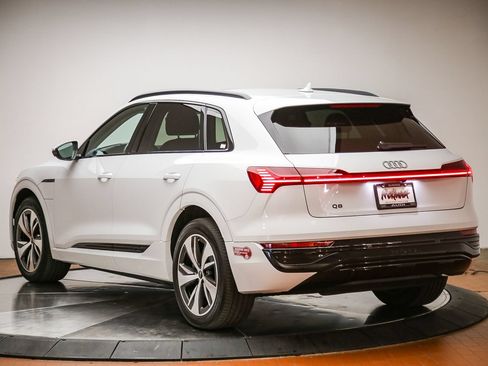Certified 2024 Audi Q8 e-tron Premium AWD/4WD image 2