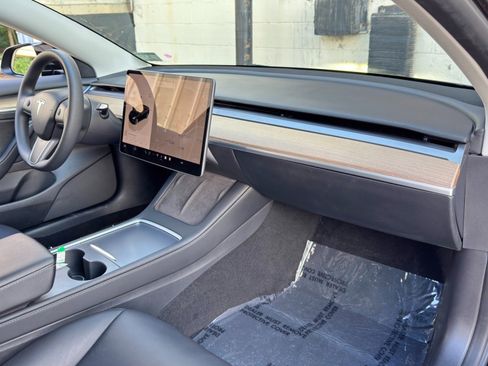 Used 2023 Tesla Model 3 Standard Range RWD image 15