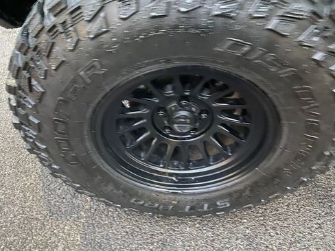 Used 2020 Jeep Gladiator Rubicon image 9