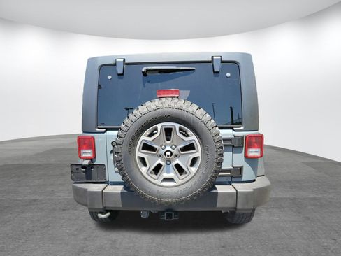 Used 2015 Jeep Wrangler Unlimited Rubicon w/ Connectivity Group AWD/4WD image 24