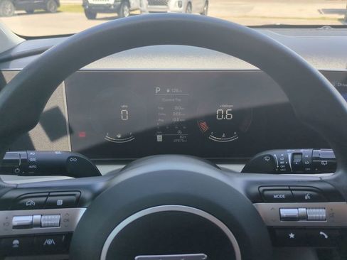 Certified 2025 Hyundai Tucson SE FWD image 33