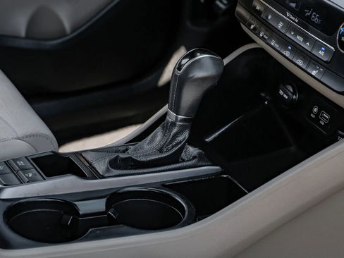 Used 2018 Hyundai Tucson Value w/ Cargo Package image 30