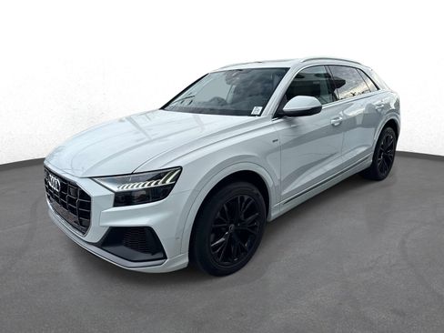 Used 2023 Audi Q8 Premium Plus AWD/4WD image 7
