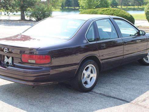 Used 1996 Chevrolet Impala SS RWD image 3
