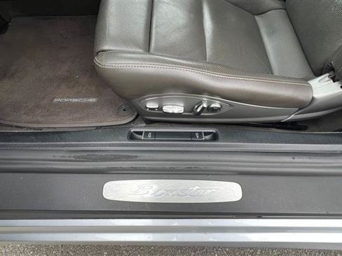 Used 2018 Porsche 718 Boxster RWD image 47