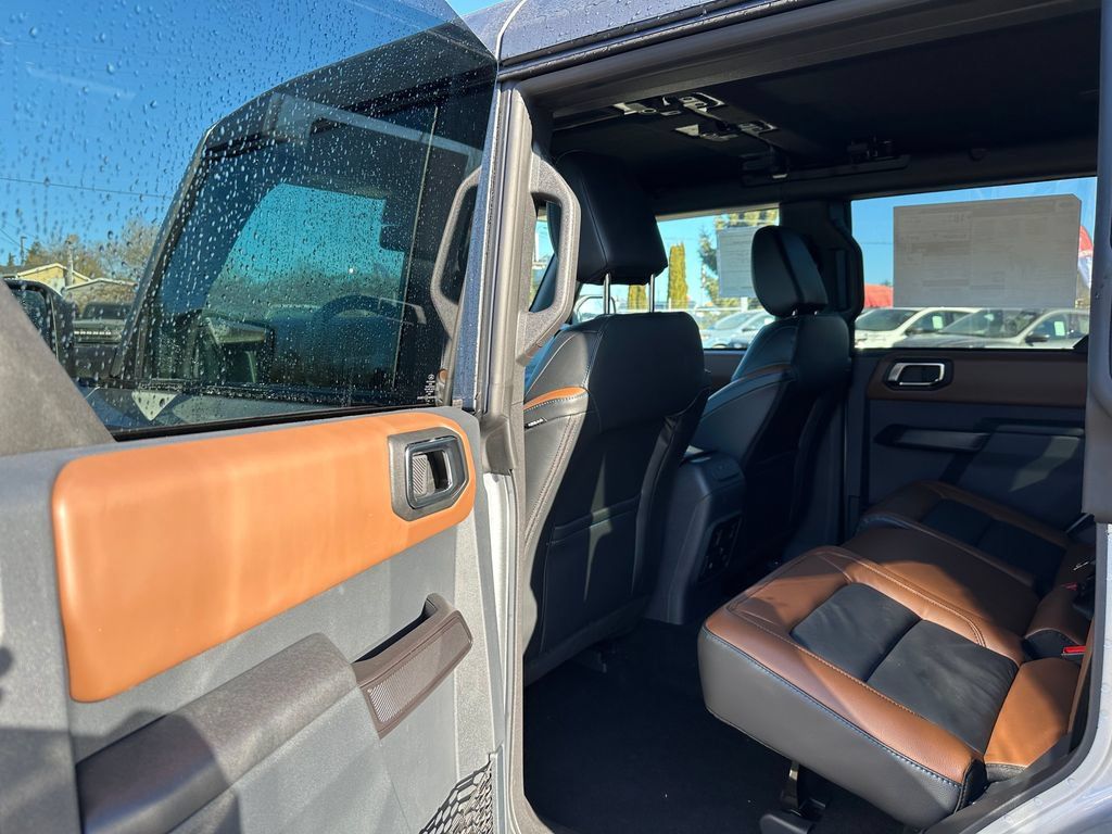 New 2024 Ford Bronco Outer Banks AWD/4WD image 15