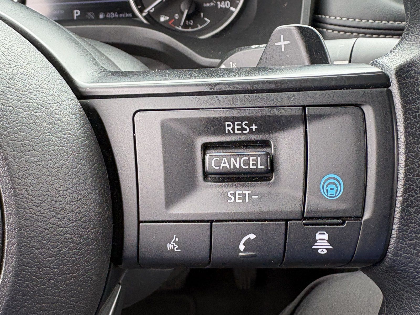Used 2024 Nissan Rogue SV AWD/4WD image 36