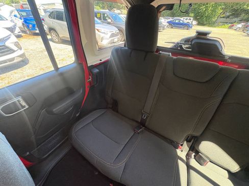 Used 2025 Jeep Wrangler Unlimited Sport AWD/4WD image 35