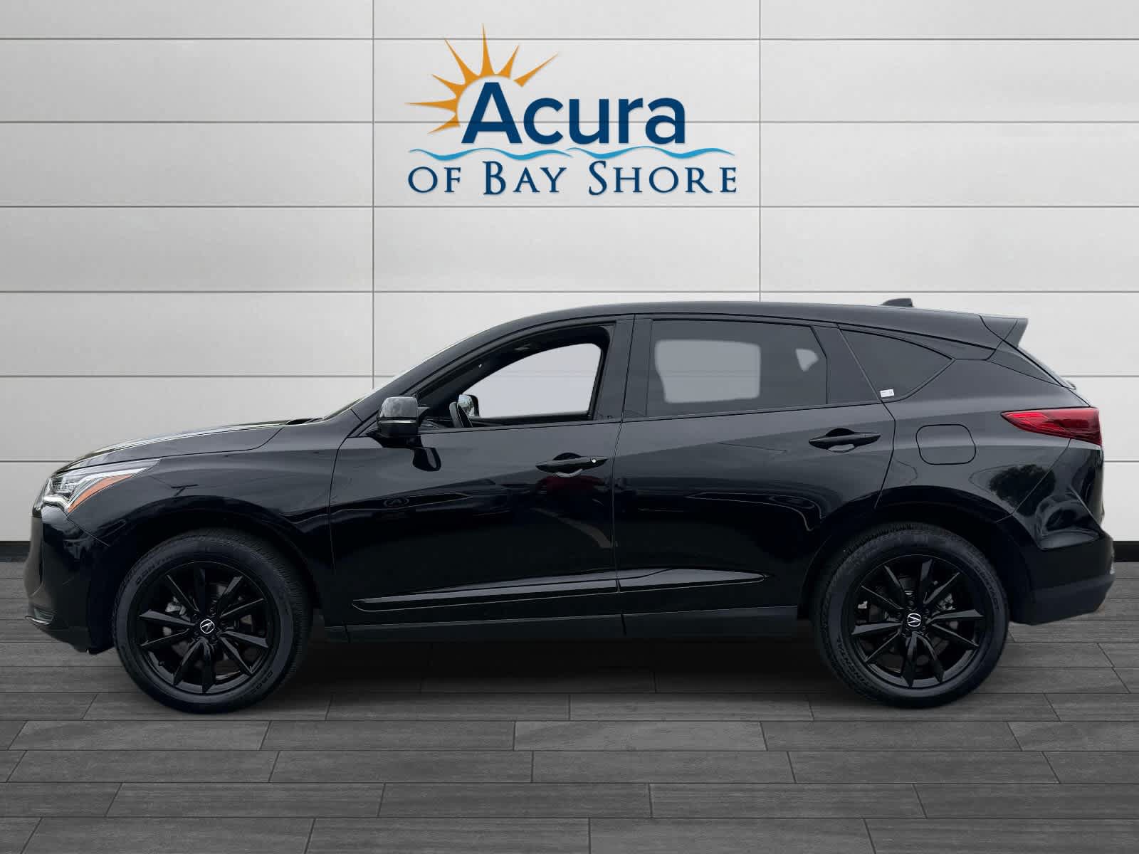 Used 2025 Acura RDX SH-AWD image 4
