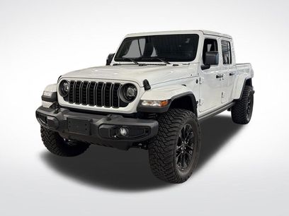 Used 2025 Jeep Gladiator Sport