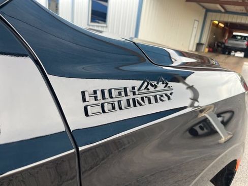 Used 2023 Chevrolet Tahoe High Country AWD/4WD image 14