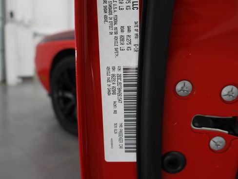 Used 2010 Dodge Challenger R/T RWD image 47