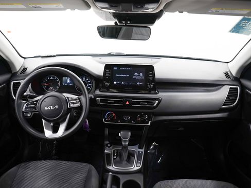 Used 2023 Kia Seltos LX AWD/4WD image 13