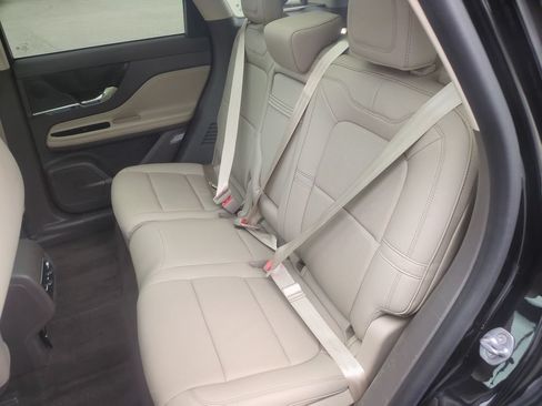 Used 2024 Lincoln Corsair Grand Touring AWD/4WD image 16