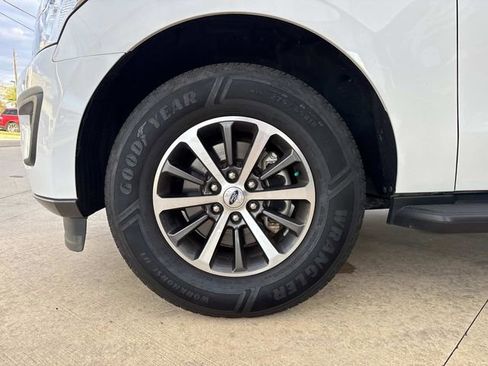 Certified 2021 Ford Expedition XLT image 5